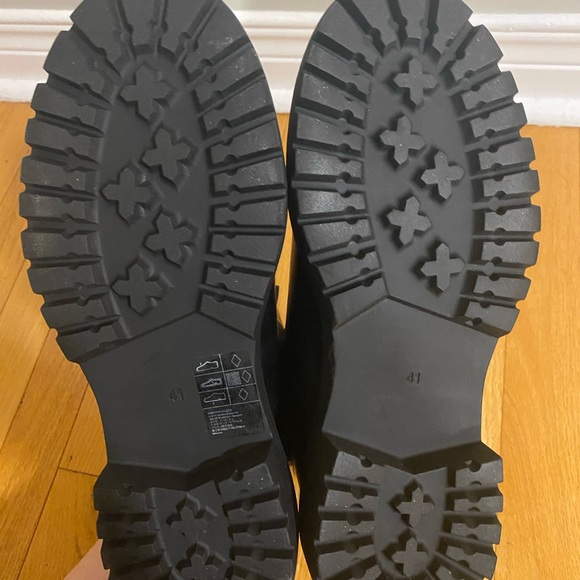 Chelsea Boot - Picture 4 of 4